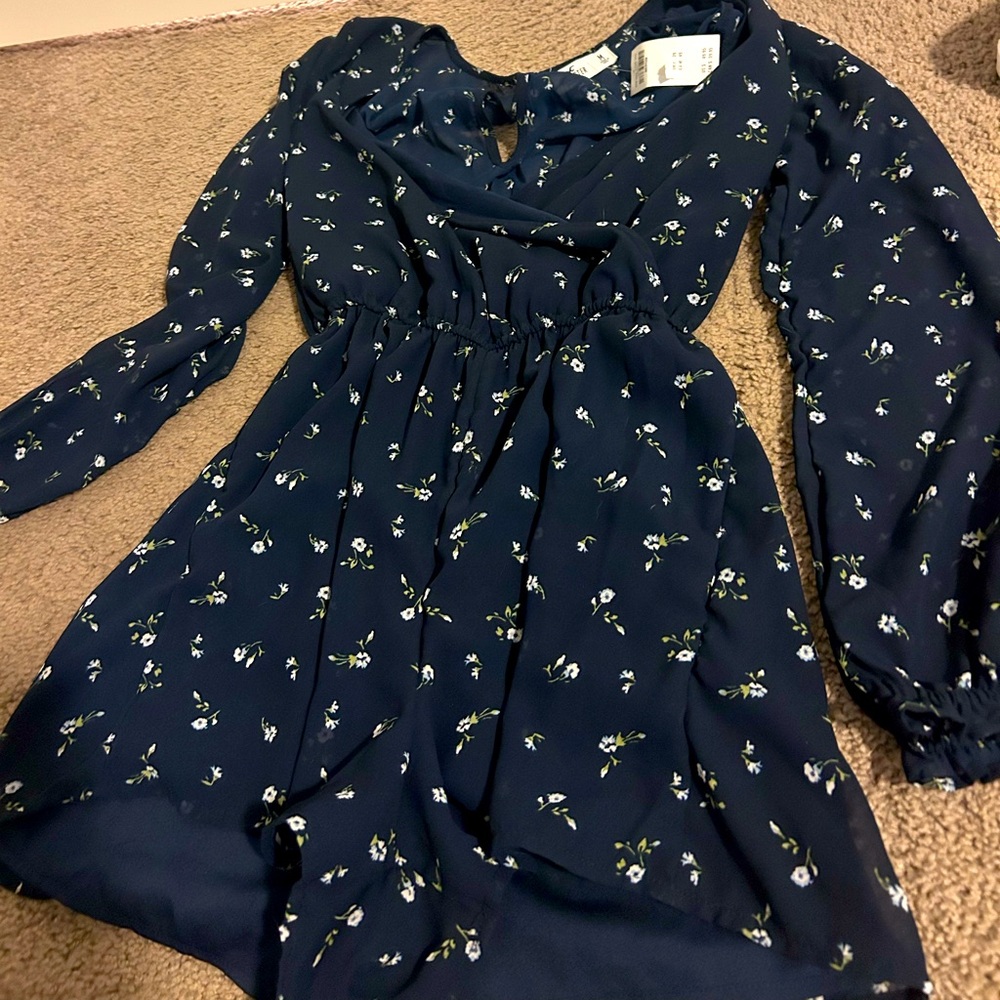 hollister romper size medium